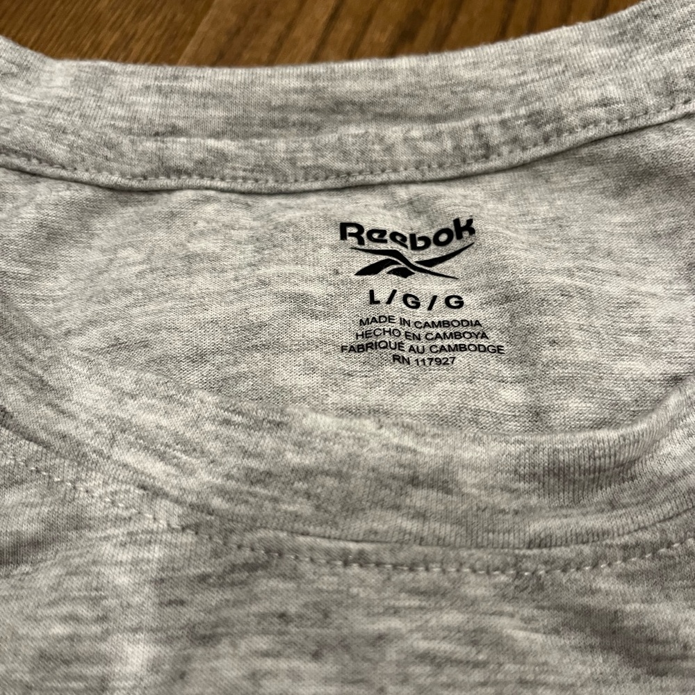 Reebok  Heather Grey  Short Sleeve TShirt - Picture 5 of 5